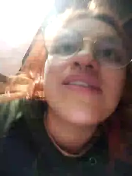 SophiaWeestt99 online show from March 2, 2:19 am