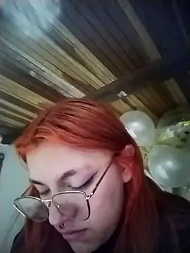 SophiaWeestt99 online show from March 18, 1:53 am