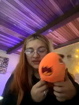 SophiaWeestt99 online show from October 15, 3:28 am