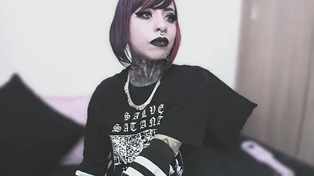 NikkiRamone online show from September 11, 10:48 am