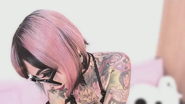 NikkiRamone online show from October 1, 11:11 pm