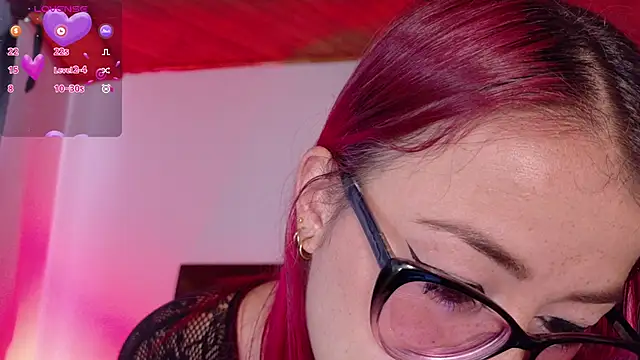 Snapshot of luccycollins_ chatting on September 9, 2:49 pm luccycollins online show from September 9, 2:49 pm