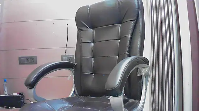 Snapshot of collage_hoty chatting on September 22, 4:53 pm collage hoty online show from September 22, 4:53 pm