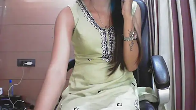 collage hoty online show from November 26, 5:36 pm