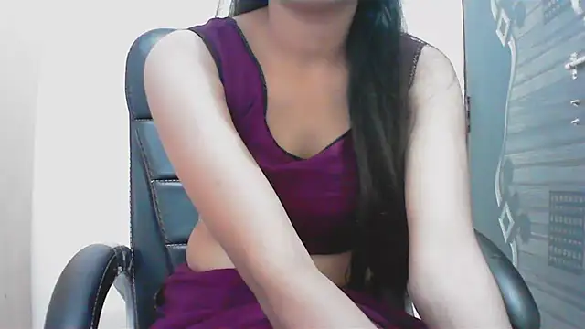 collage hoty online show from April 11, 8:07 am