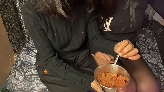 Snapshot of mystical_zara chatting on January 25, 7:39 pm mystical zara online show from January 25, 7:39 pm