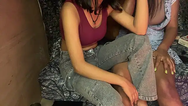 Snapshot of mystical_zara chatting on February 14, 8:05 pm mystical zara online show from February 14, 8:05 pm