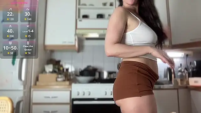 MilkyHoneyLullabies online show from December 16, 9:47 am