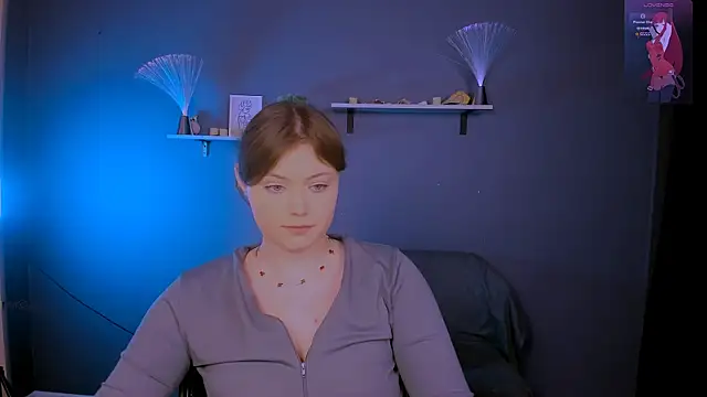 nikole kitt online show from December 20, 8:05 pm