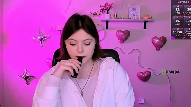 nikole kitt online show from February 16, 7:54 pm