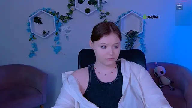 Snapshot of nikole_kitt chatting on June 23, 7:01 pm nikole kitt online show from June 23, 7:01 pm