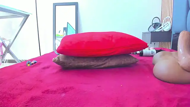 candela collinss online show from January 18, 6:10 pm