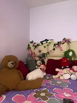 kymmgolden online show from May 15, 12:12 pm