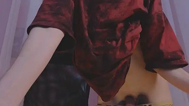 Snapshot of TommieH chatting on February 20, 8:39 am TommieH online show from February 20, 8:39 am