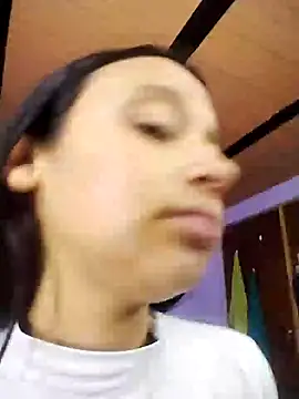 Snapshot of emma_ambar chatting on January 12, 12:07 am emma ambar online show from January 12, 12:07 am