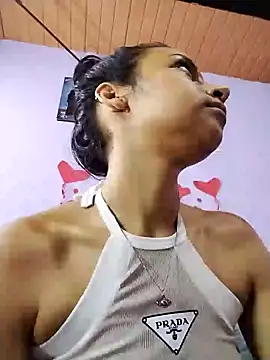 Snapshot of emma_ambar chatting on February 22, 12:38 am emma ambar online show from February 22, 12:38 am