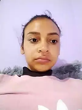 Snapshot of emma_ambar chatting on March 18, 1:10 am emma ambar online show from March 18, 1:10 am