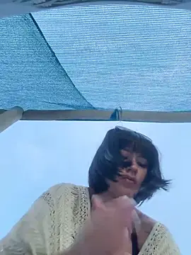 Snapshot of _PhillipBrown chatting on December 24, 11:06 am PhillipBrown online show from December 24, 11:06 am