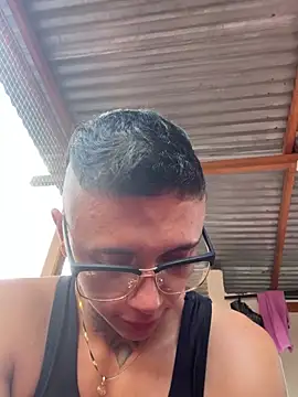 Snapshot of _PhillipBrown chatting on March 8, 9:29 pm PhillipBrown online show from March 8, 9:29 pm