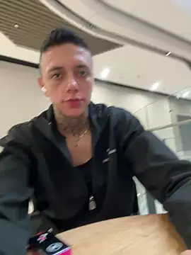 Snapshot of _PhillipBrown chatting on March 14, 12:40 pm PhillipBrown online show from March 14, 12:40 pm