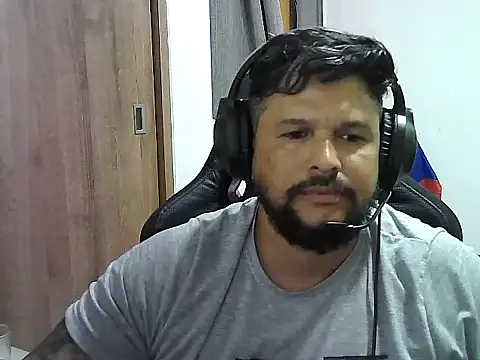 Snapshot of tupapito00 chatting on March 16, 8:29 am tupapito00 online show from March 16, 8:29 am