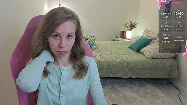 Snapshot of Lill_Mary chatting on October 23, 1:27 am Lill Mary online show from October 23, 1:27 am