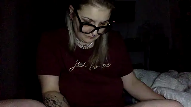 vanillesoumise online show from February 6, 9:00 am