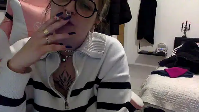 vanillesoumise online show from February 11, 8:42 pm