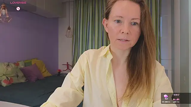 Snapshot of JanePearl chatting on December 6, 10:27 am JanePearl online show from December 6, 10:27 am