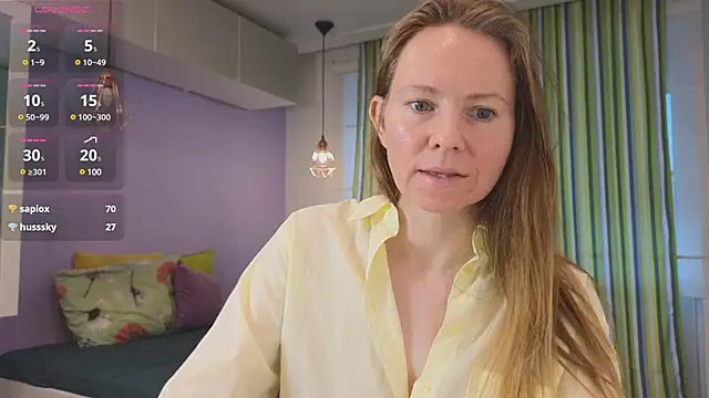 Snapshot of JanePearl chatting on December 11, 11:41 am JanePearl online show from December 11, 11:41 am