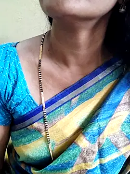 Snapshot of anuradha1432 chatting on October 6, 8:45 am anuradha1432 online show from October 6, 8:45 am