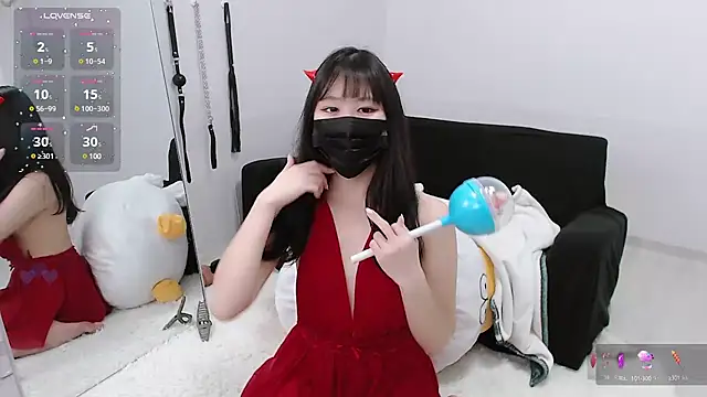 Snapshot of who_Lilly chatting on March 14, 12:07 pm who Lilly online show from March 14, 12:07 pm