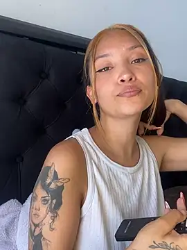 baby lizy online show from December 20, 7:28 pm