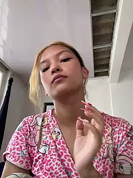 baby lizy online show from January 5, 8:52 pm