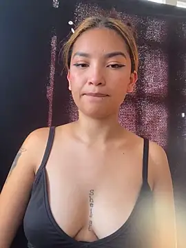 baby lizy online show from February 9, 8:45 pm