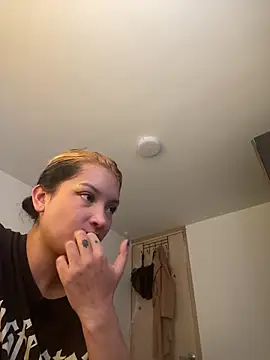 baby lizy online show from November 10, 9:14 pm