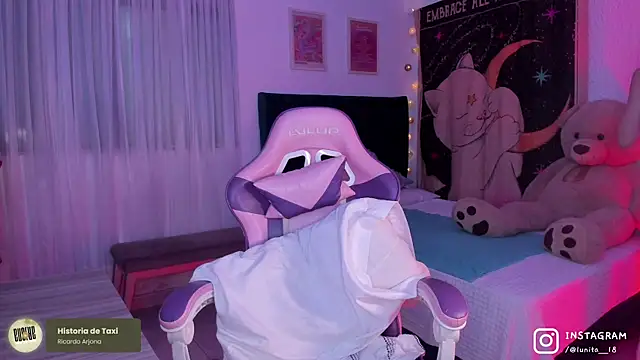 Snapshot of alice_guerin_ chatting on September 24, 1:53 am alice guerin  online show from September 24, 1:53 am