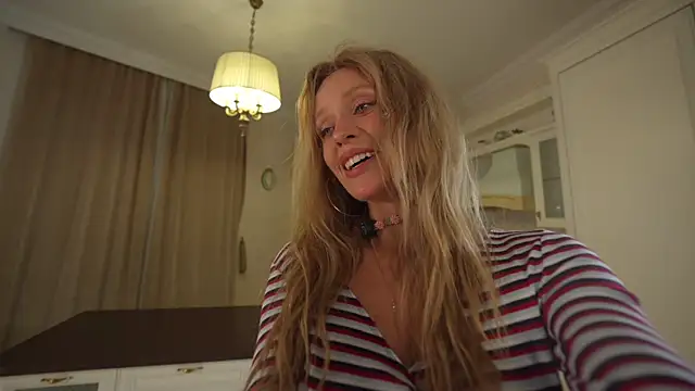 HeyBananas online show from November 16, 6:02 pm