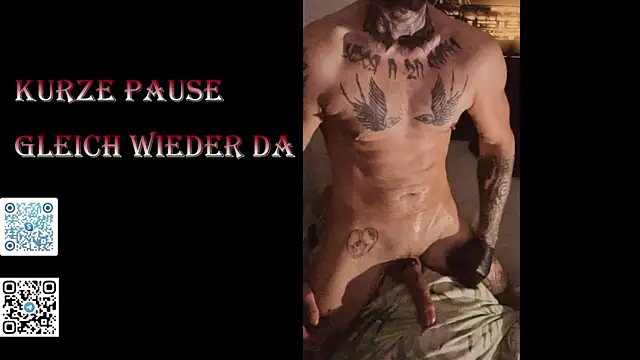 Snapshot of LuggiJack chatting on December 20, 3:47 am LuggiJack online show from December 20, 3:47 am