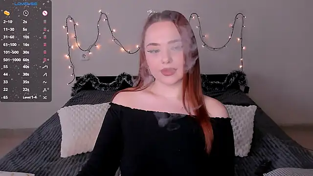 Snapshot of LittleKiitten chatting on December 22, 12:16 pm LittleKiitten online show from December 22, 12:16 pm