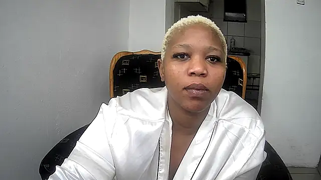 GoldenPussyXOXO online show from April 4, 11:46 pm