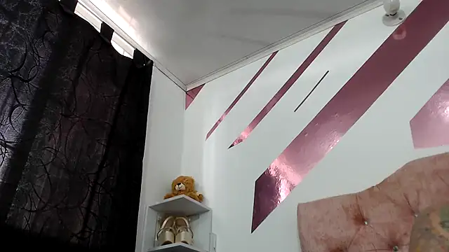 Kitten Hot  online show from September 27, 3:06 pm