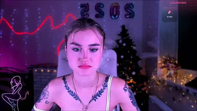 Snapshot of _Ravenaa chatting on January 13, 1:17 pm  Ravenaa online show from January 13, 1:17 pm