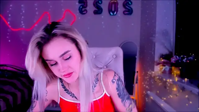 Snapshot of _Ravenaa chatting on January 29, 3:37 pm  Ravenaa online show from January 29, 3:37 pm