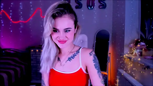 Snapshot of _Ravenaa chatting on February 4, 5:34 pm  Ravenaa online show from February 4, 5:34 pm