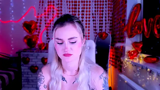 Snapshot of _Ravenaa chatting on February 21, 11:33 am  Ravenaa online show from February 21, 11:33 am