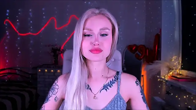 Snapshot of _Ravenaa chatting on March 14, 11:56 am  Ravenaa online show from March 14, 11:56 am