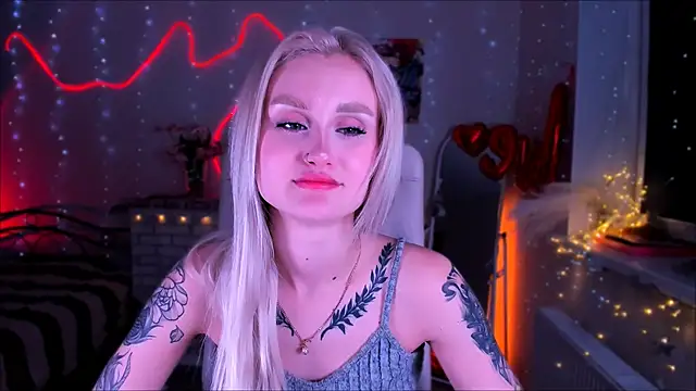 Snapshot of _Ravenaa chatting on March 14, 3:03 pm  Ravenaa online show from March 14, 3:03 pm