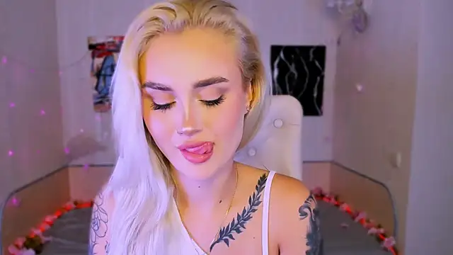  Ravenaa online show from November 11, 11:21 am