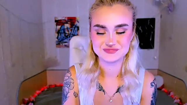  Ravenaa online show from November 29, 1:36 pm